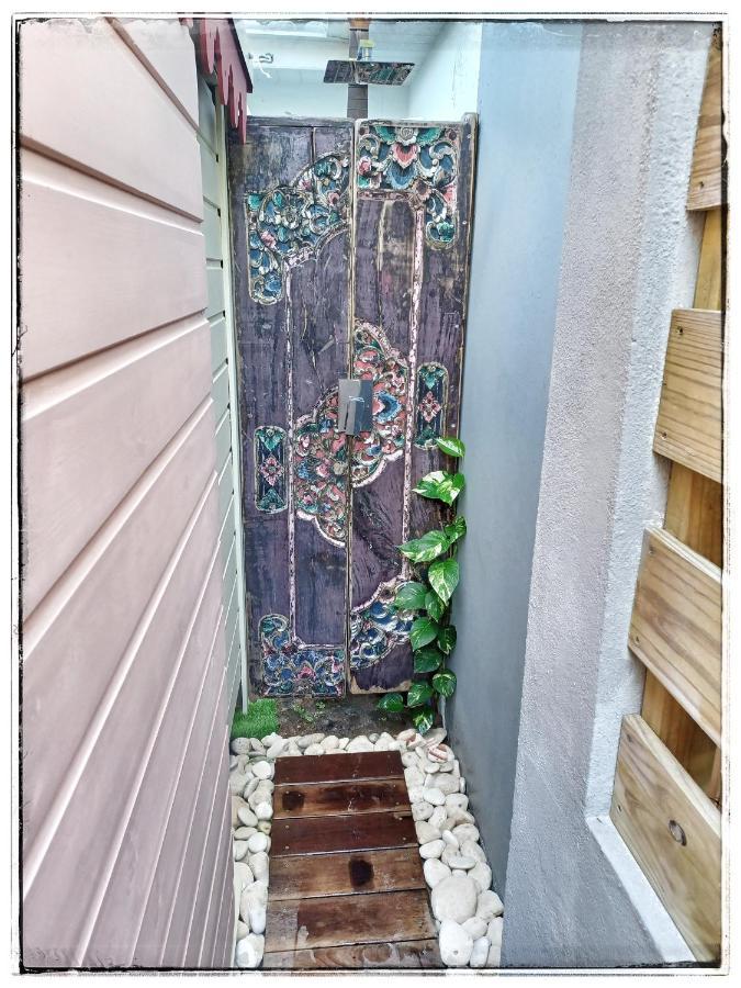 La Cabane D'Artiste Cul de Sac 外观 照片